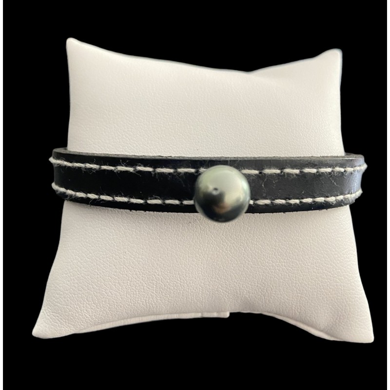 Tahiti pearl leather bracelet